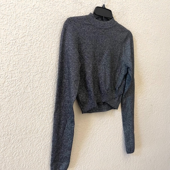 EXPRESS SWEATER TOP GLITTER METALLIC MOCK NECK CROP CHIC BLACK NWT MEDIUM - Picture 6 of 8
